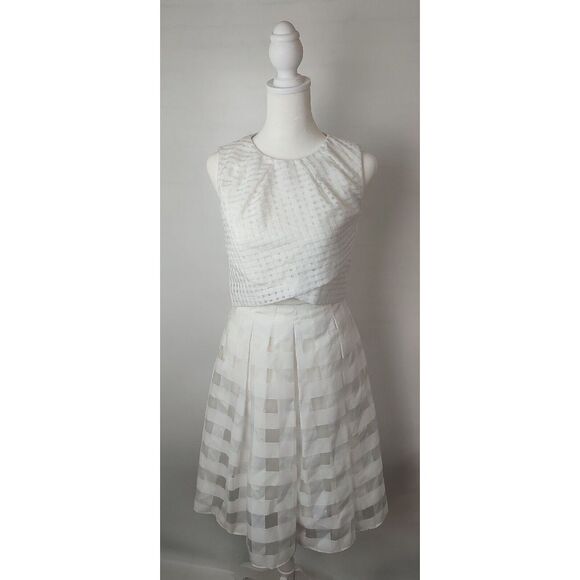 ANTONIO MELANI Dresses & Skirts - Antonio Melani Rafaela Dress Fit & Flare Sleeveless Party Cocktail Size 0